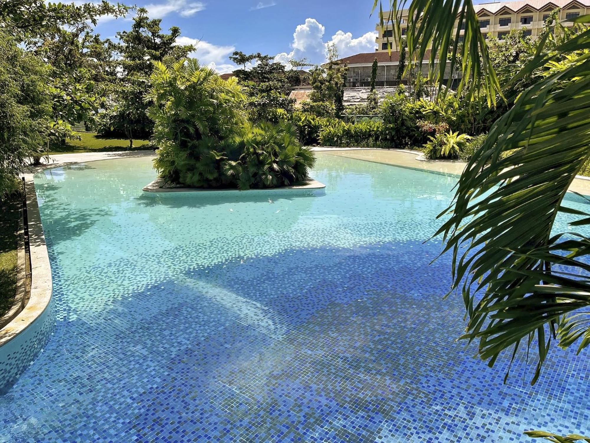 Dominiks Quite And Elegant Studio Ocean View Pool At Tambuli Resort High Floor Мактан Екстер'єр фото